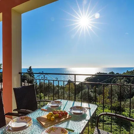 Escape Studio Apartments, Swimming Pool - Beach Apartament *