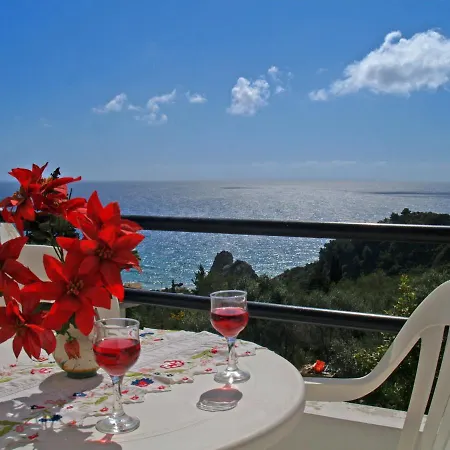 Apartament Escape Studio Apartments, Swimming Pool - Beach